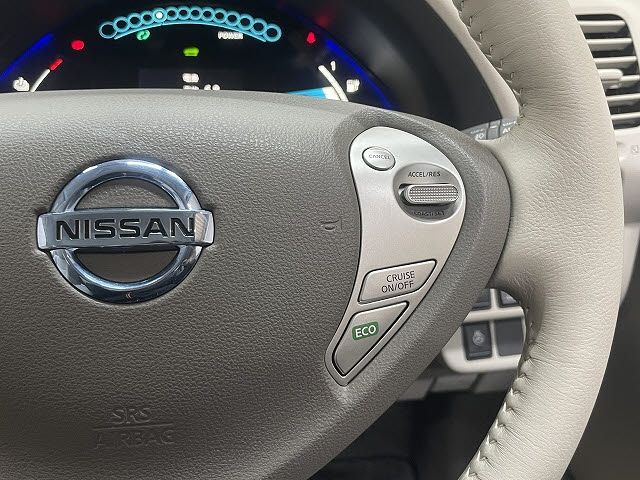 NISSAN LEAF 2014