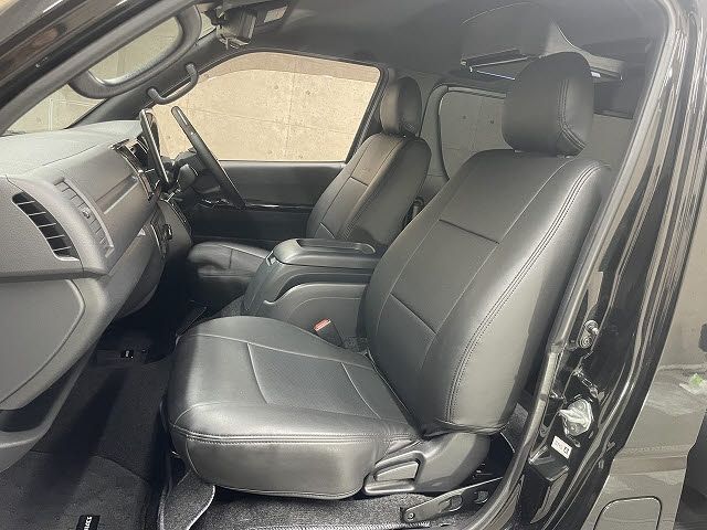 TOYOTA HIACE van 2WD 2025