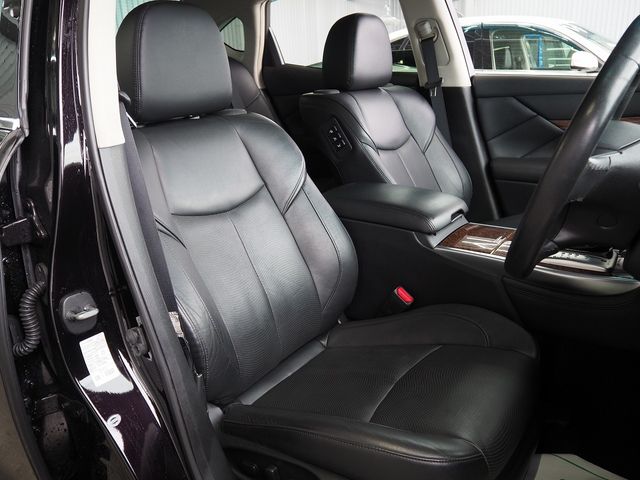 NISSAN FUGA HYBRID 2016