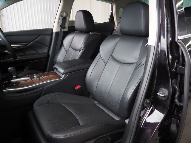 NISSAN FUGA HYBRID 2016