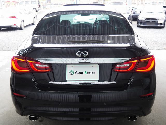 NISSAN FUGA HYBRID 2016