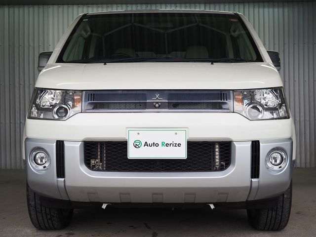 MITSUBISHI DELICA D:5 4WD 2011