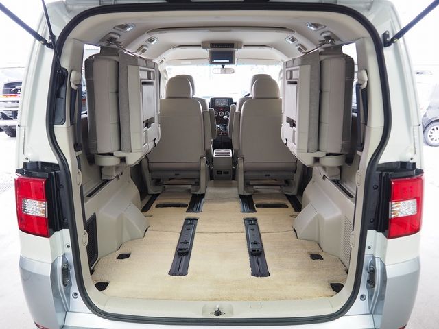 MITSUBISHI DELICA D:5 4WD 2011