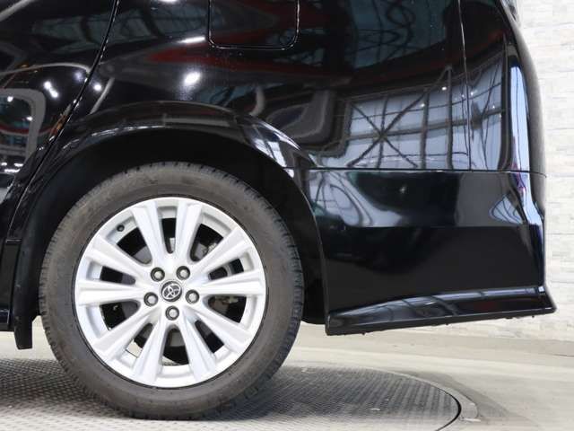 TOYOTA VELLFIRE 2019