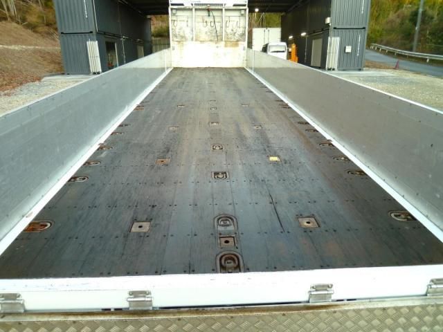 NISSAN DIESEL Quon 2019