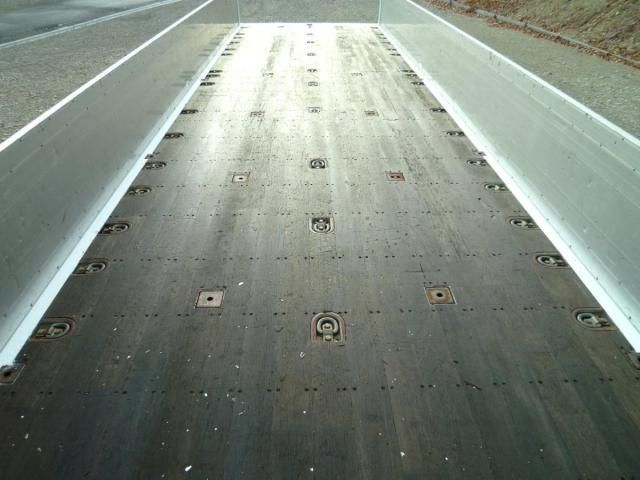 NISSAN DIESEL Quon 2019