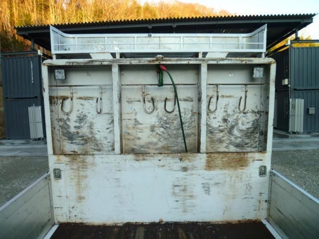 NISSAN DIESEL Quon 2019