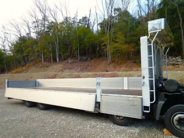 NISSAN DIESEL Quon 2019