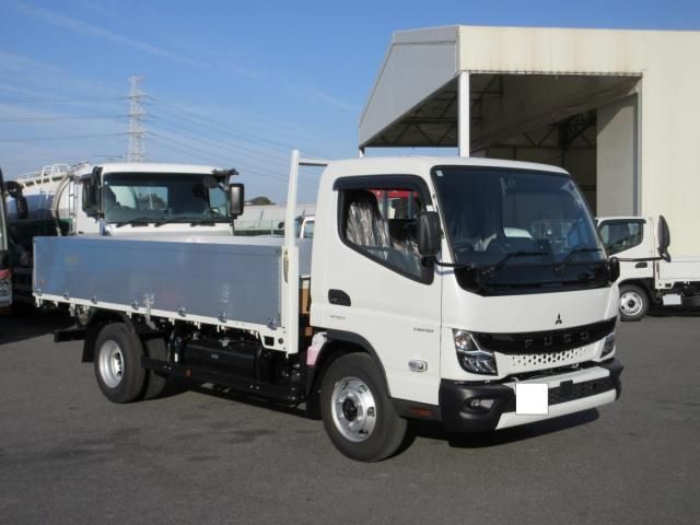 MITSUBISHI CANTER 2025