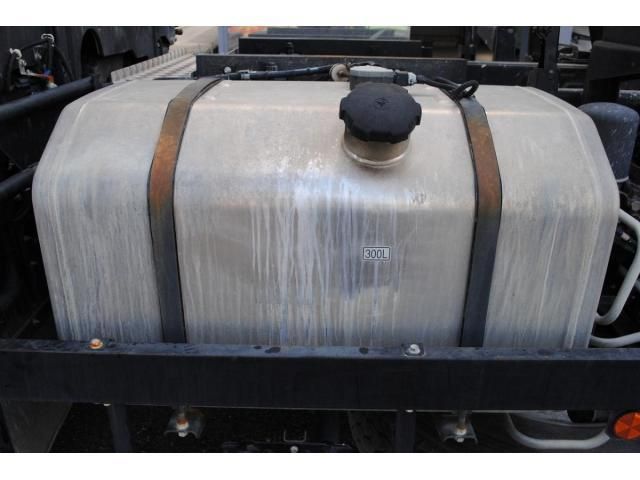 MITSUBISHI FUSOU SUPER GREAT 2023