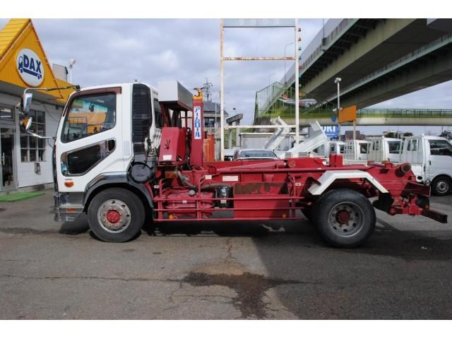 MITSUBISHI FUSOU FIGHTER 2016