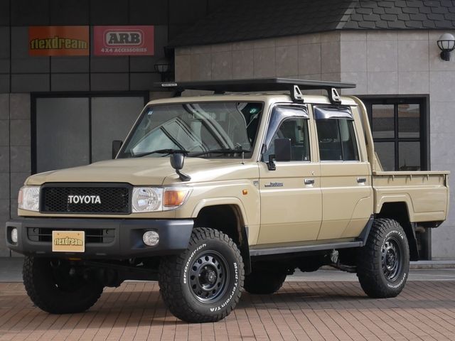 TOYOTA LANDCRUISER PICKUP 2015
