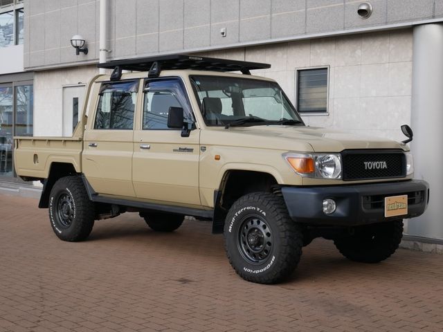 TOYOTA LANDCRUISER PICKUP 2015