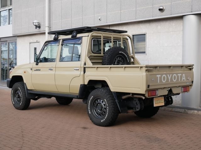 TOYOTA LANDCRUISER PICKUP 2015