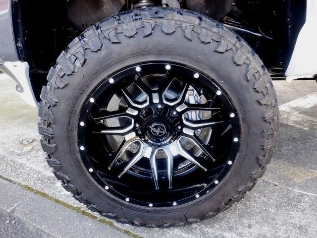 TOYOTA TANDORA 4WD 2015