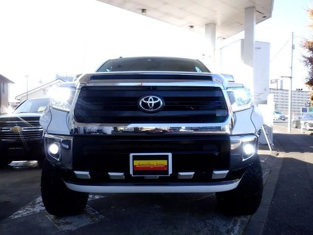 TOYOTA TANDORA 4WD 2015