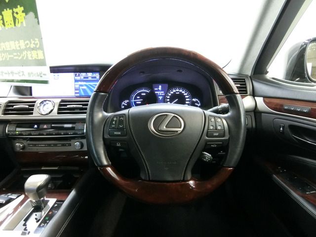 TOYOTA LEXUS LS600h 2012