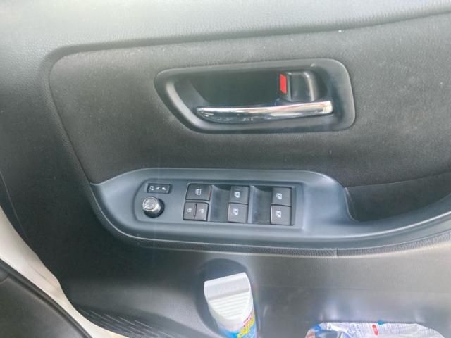 TOYOTA VOXY HYBRID 2014