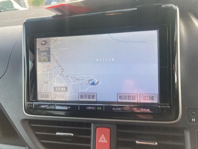 TOYOTA VOXY HYBRID 2014