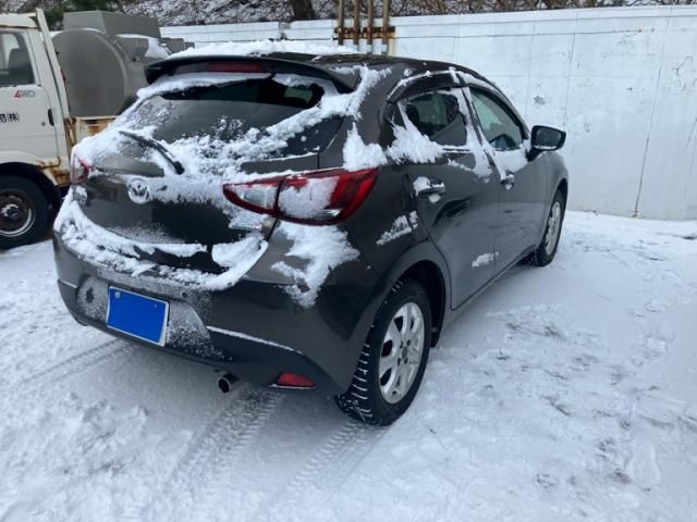 MAZDA DEMIO 4WD 2017