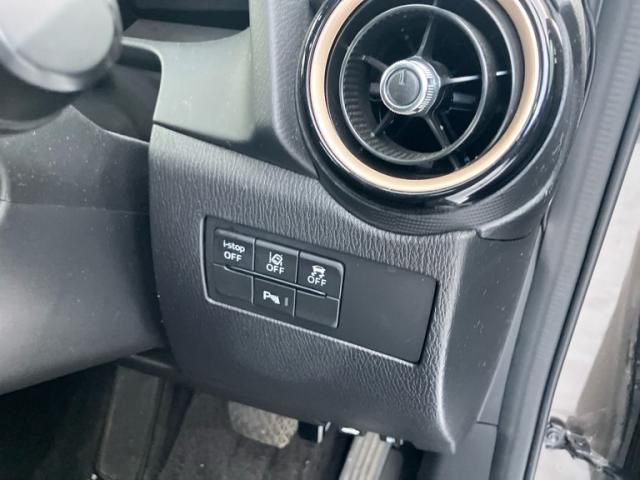 MAZDA DEMIO 4WD 2017