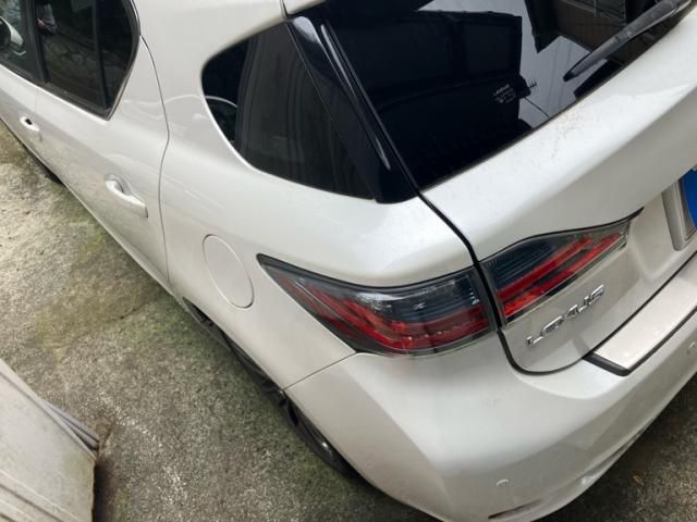 TOYOTA LEXUS CT200h 2011