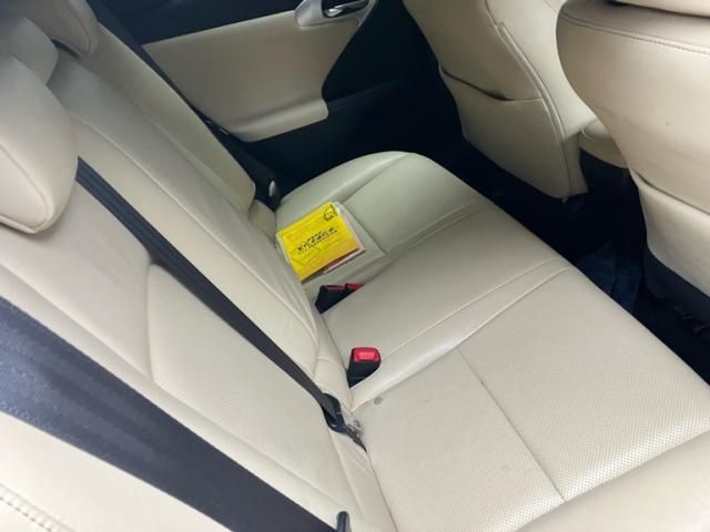 TOYOTA LEXUS CT200h 2011