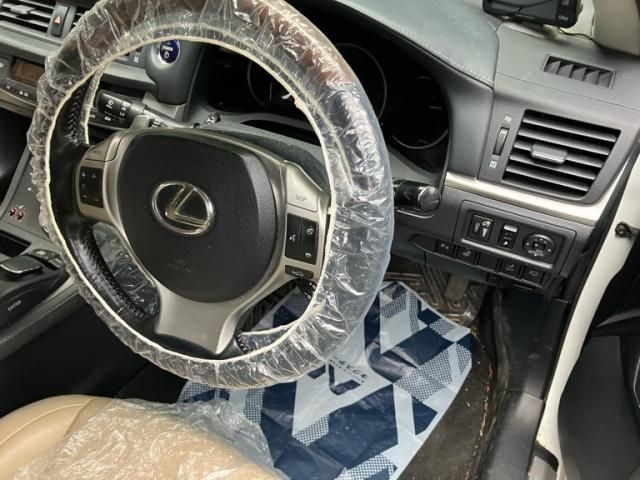 TOYOTA LEXUS CT200h 2011