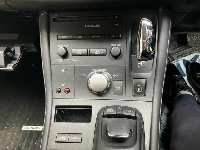 TOYOTA LEXUS CT200h 2011