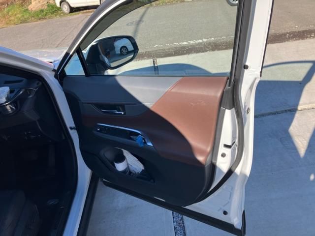 TOYOTA HARRIER HYBRID 2024