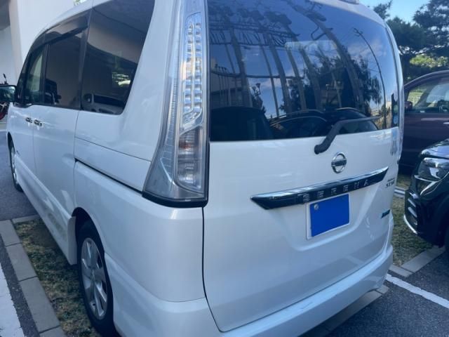 NISSAN SERENA  S-HYBRID 2013