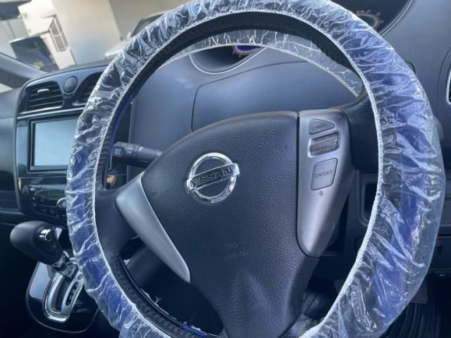 NISSAN SERENA  S-HYBRID 2013