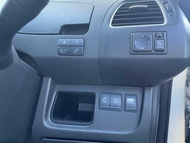 NISSAN SERENA  S-HYBRID 2013