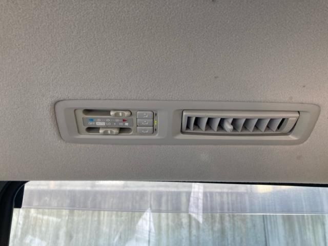 TOYOTA NOAH 4WD 2008