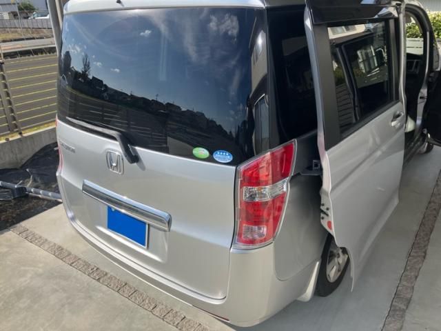 HONDA STEPWAGON 2010