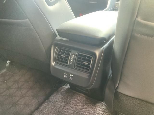 TOYOTA CROWN CROSSOVER 2023