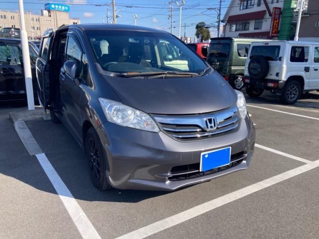 HONDA FREED 2013