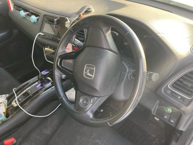 HONDA VEZEL HYBRID 2015