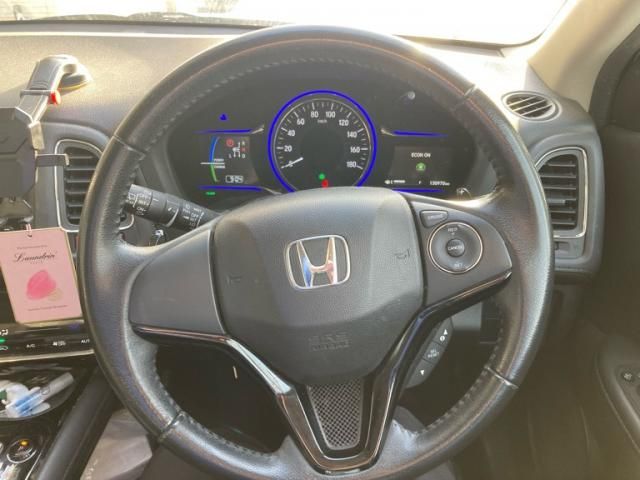 HONDA VEZEL HYBRID 2015