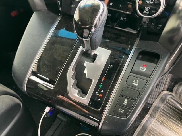 TOYOTA VELLFIRE 2016