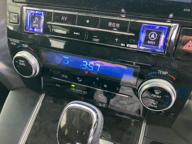 TOYOTA VELLFIRE 2016