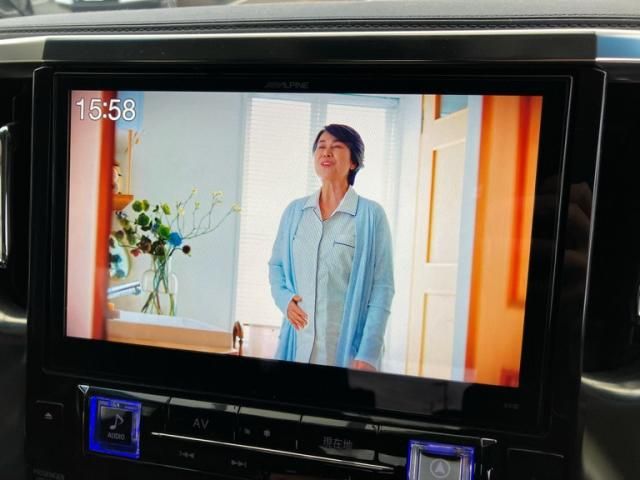 TOYOTA VELLFIRE 2016