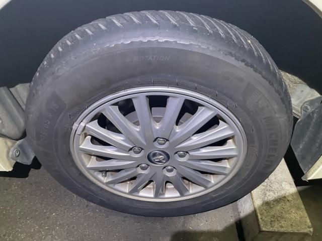 TOYOTA VOXY HYBRID 2014