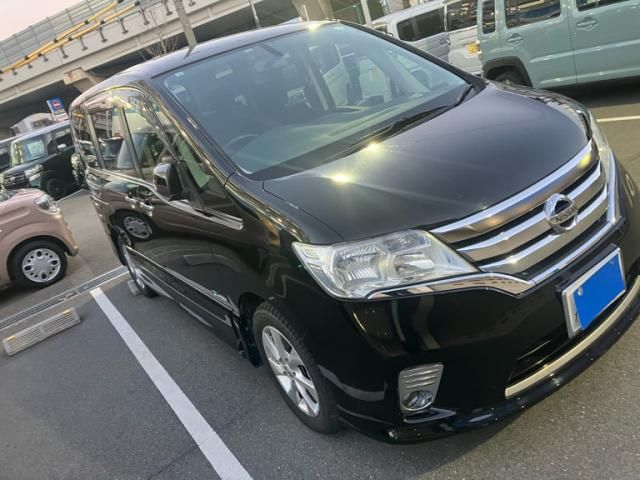 NISSAN SERENA  S-HYBRID 2013