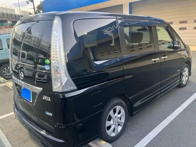 NISSAN SERENA  S-HYBRID 2013