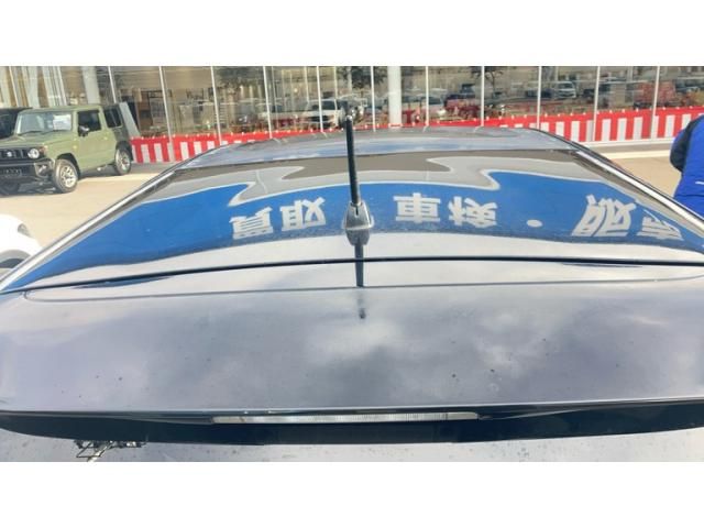 TOYOTA PRIUS Alpha 2012