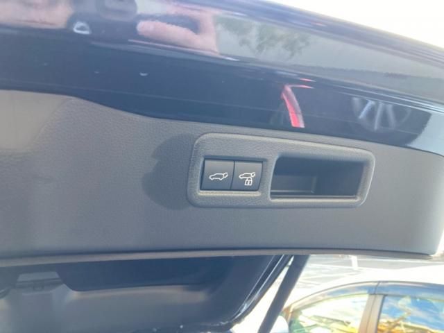 TOYOTA HARRIER 2WD 2025