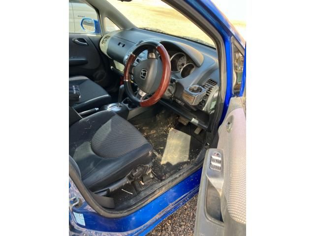 HONDA FIT 4WD 2002