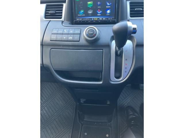 HONDA STEPWAGON SPADA 2008