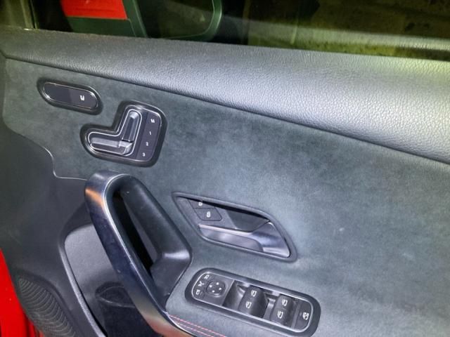 MERCEDES BENZ MERCEDES BENZ A class 2019